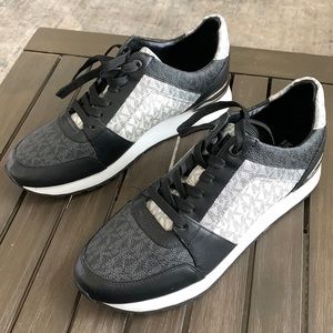 MICHAEL KORS sneakers in black white and gray size 10m. Preowned